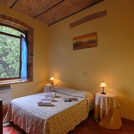 Сasa de vacaciones Attractive In Old On The Estate With Pool Umbertide