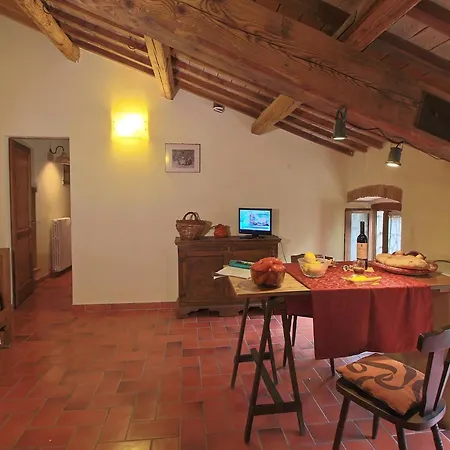 Сasa de vacaciones Attractive In Old On The Estate With Pool *